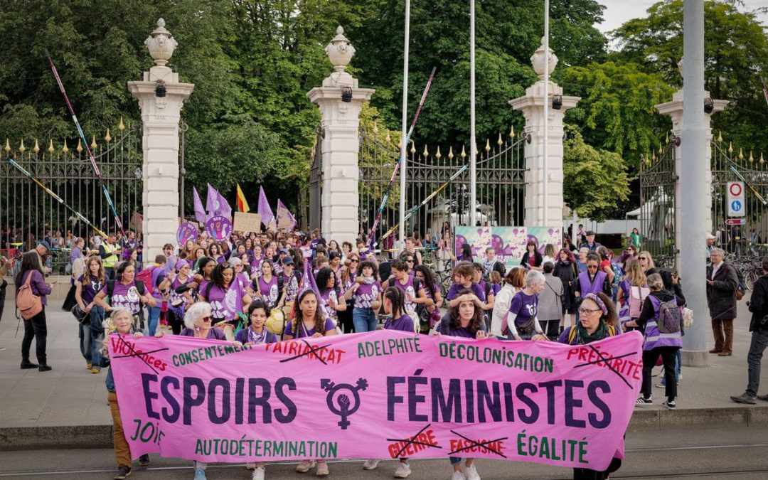 LA GRÈVE FÉMINISTE EST AUSSI UN ESPACE TRANSFÉMINISTE 